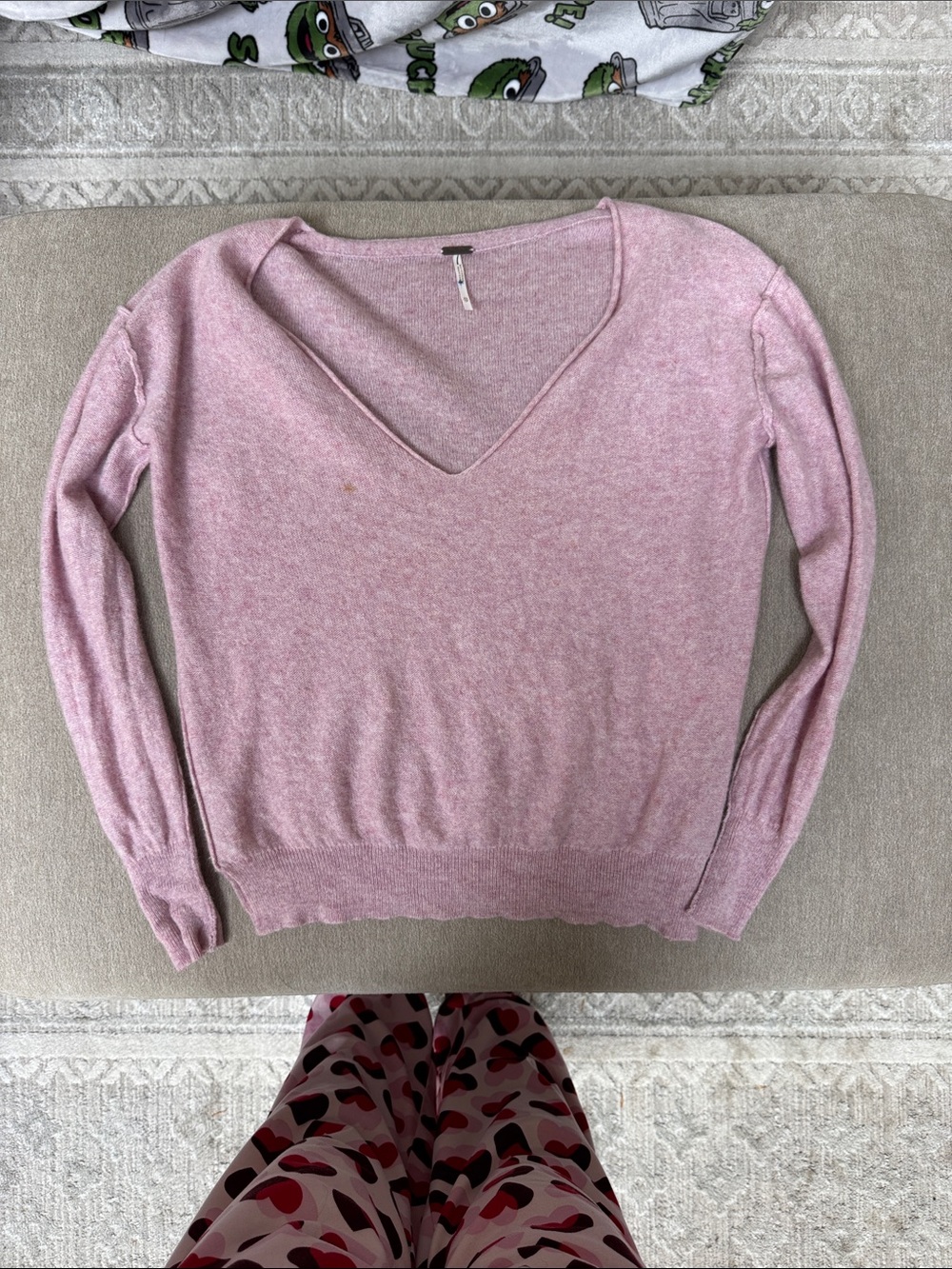 Free People Heathered Pink V-Neck Cashmere Sweater